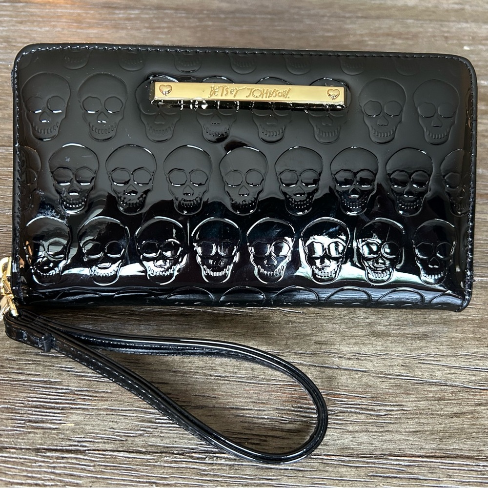 Betsey Johnson Skull Wallet